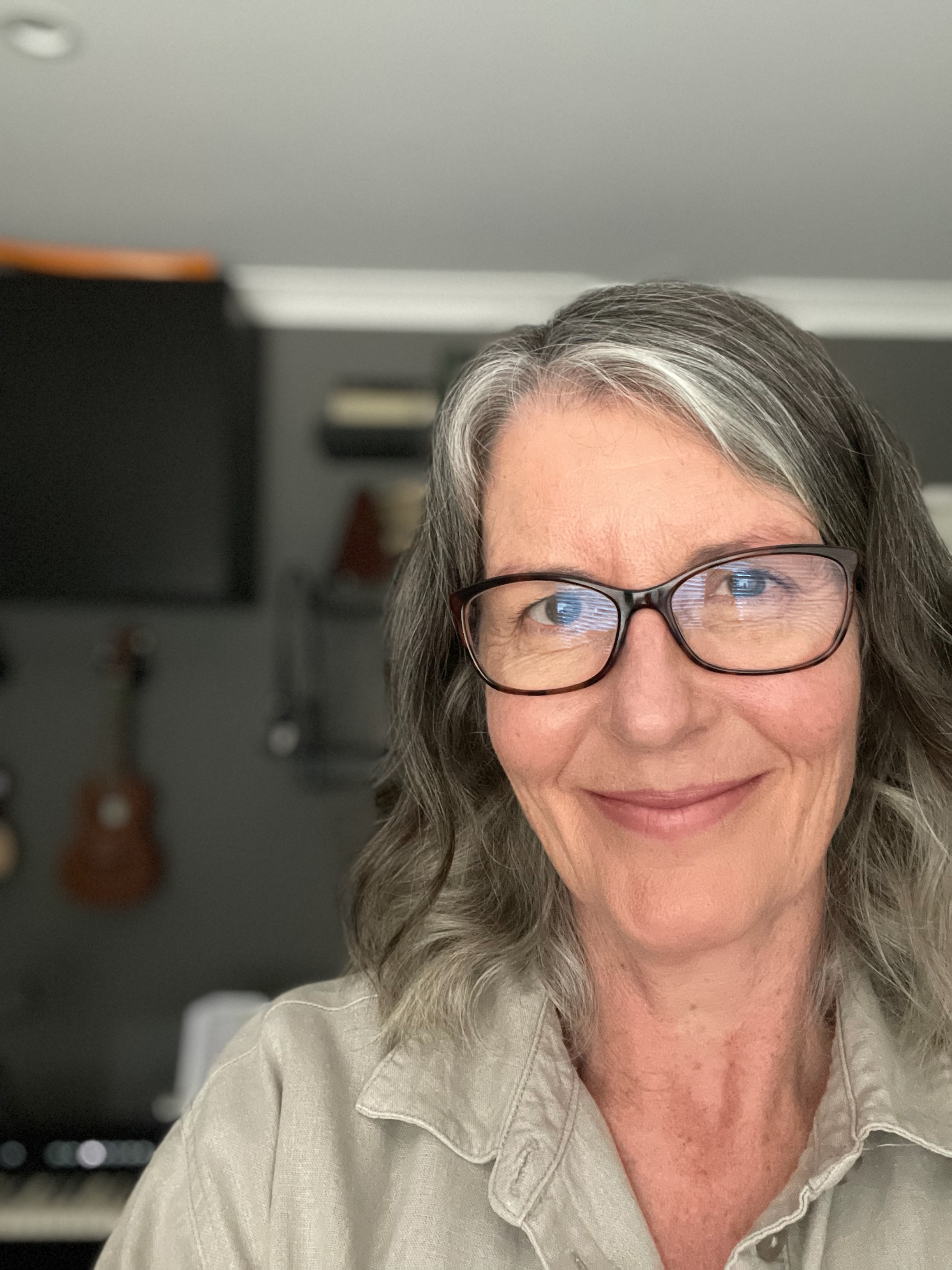 Leah, piano teacher at Easy Keys Music